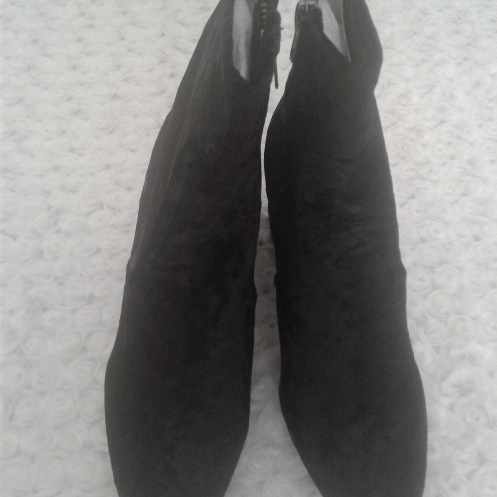 Crushed velvet ankle boots